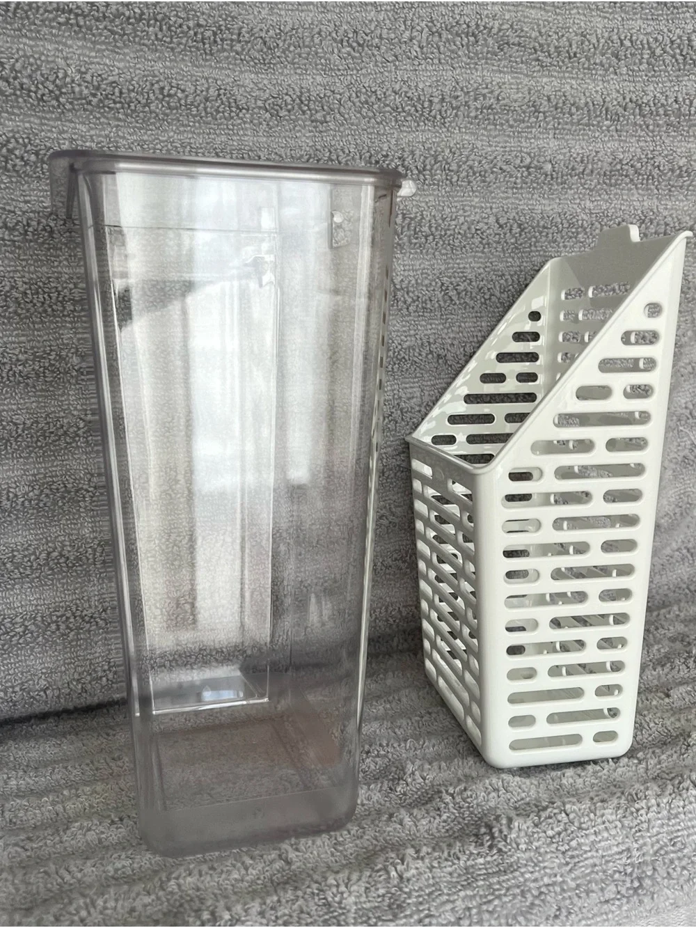OXO White and Clear Herb Keeper for Refrigerator
